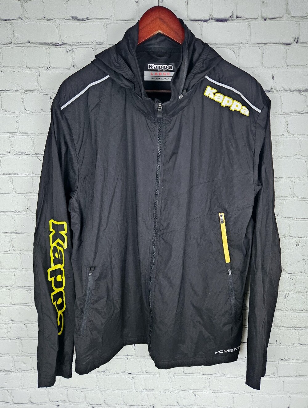KAPPA | Kombat hidden/stowaway hood lightweight windbreaker jacket